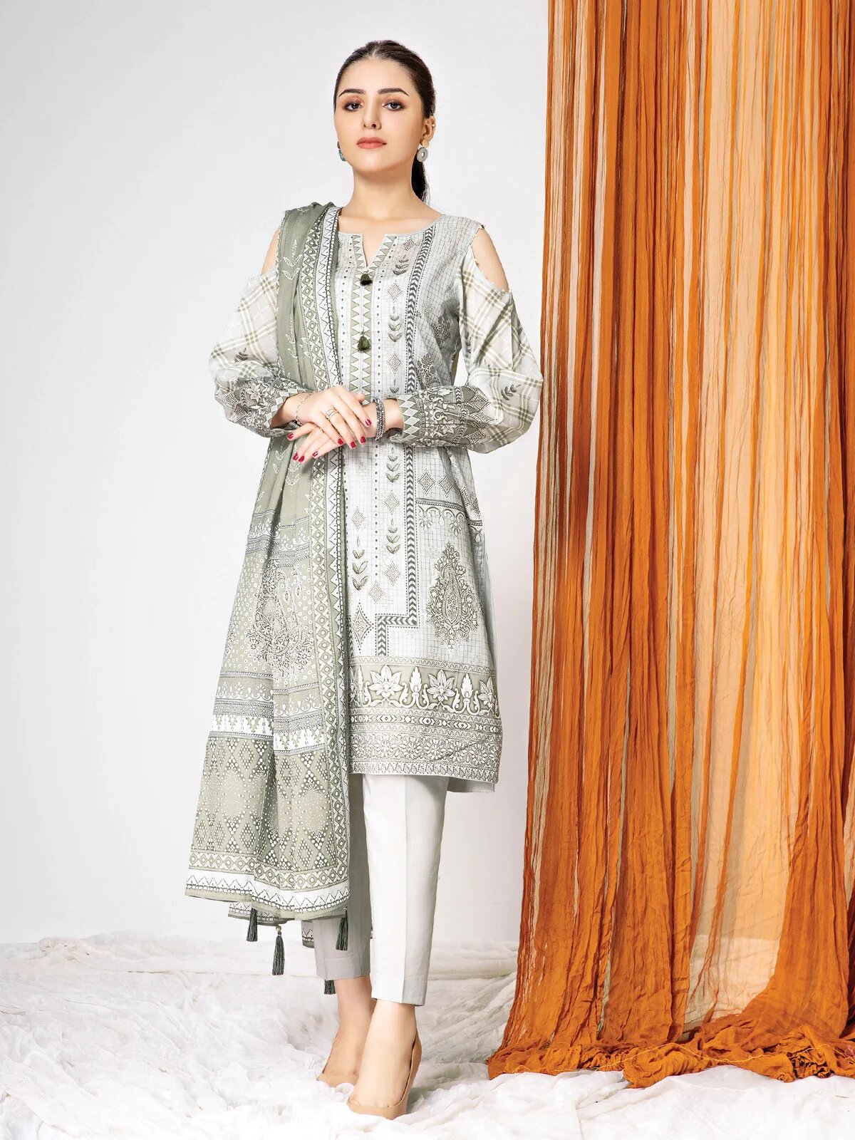 ER Light Sage Printed Lawn 3 Piece Unstitched