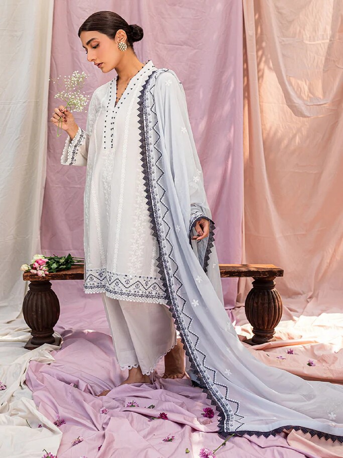 CS Embroidered Lawn 3 Piece Unstitched